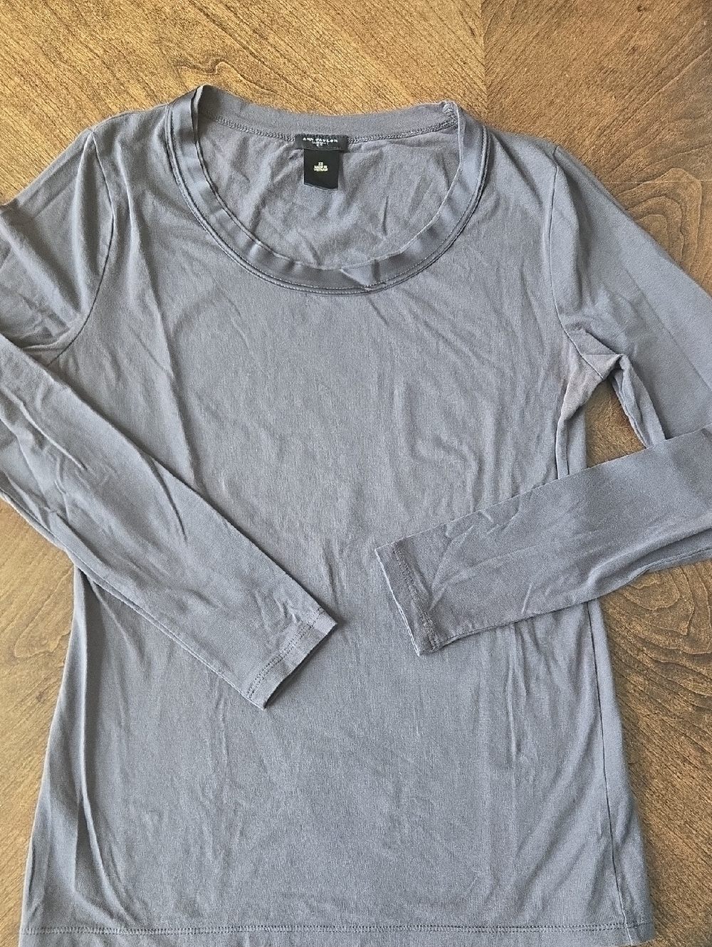 Ann Taylor Long-Sleeve Scoop Neck Tee with Satin Trim in Heather Gray